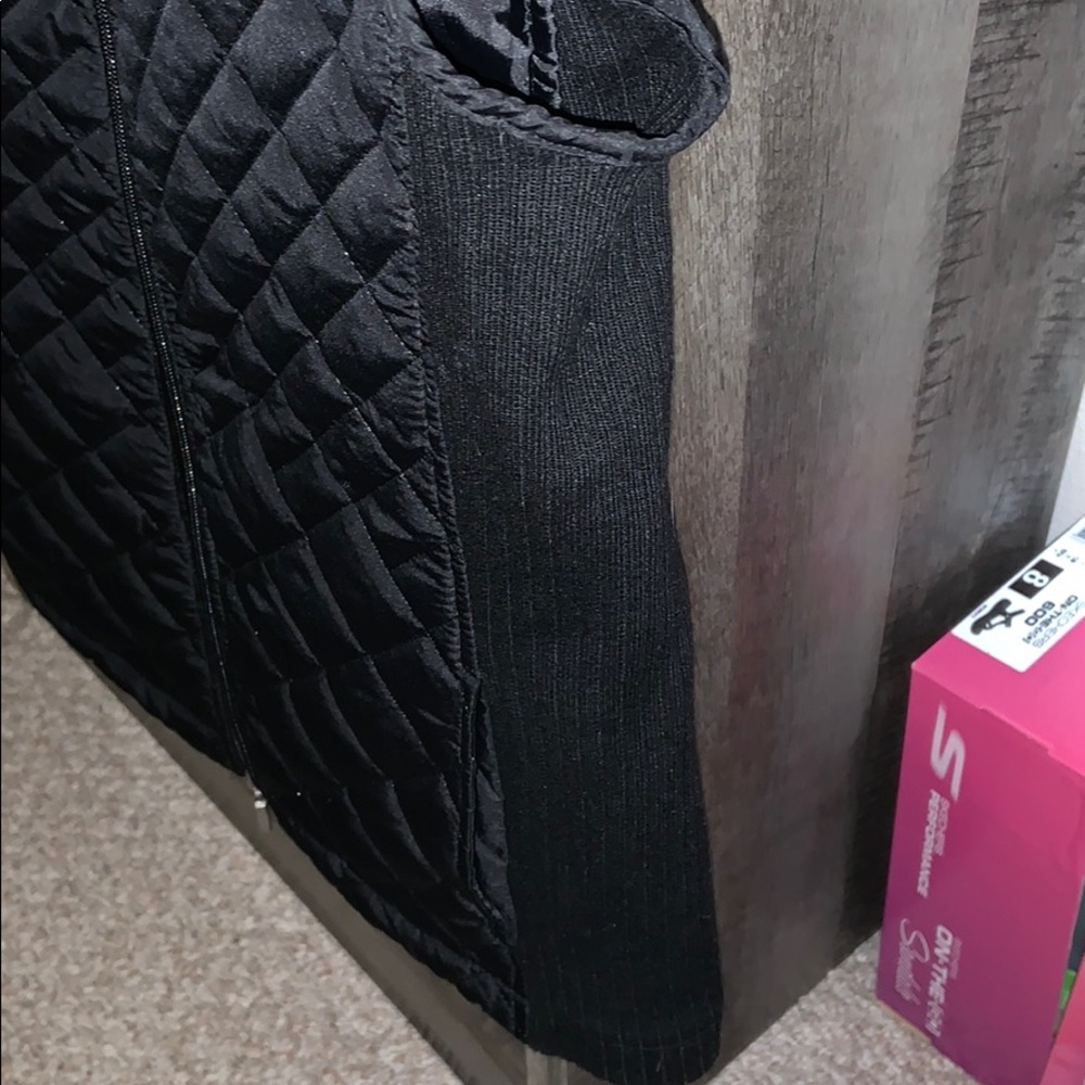 Vest - Picture 3 of 3